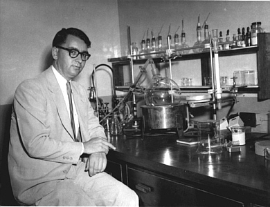 Prof Hassall in lab